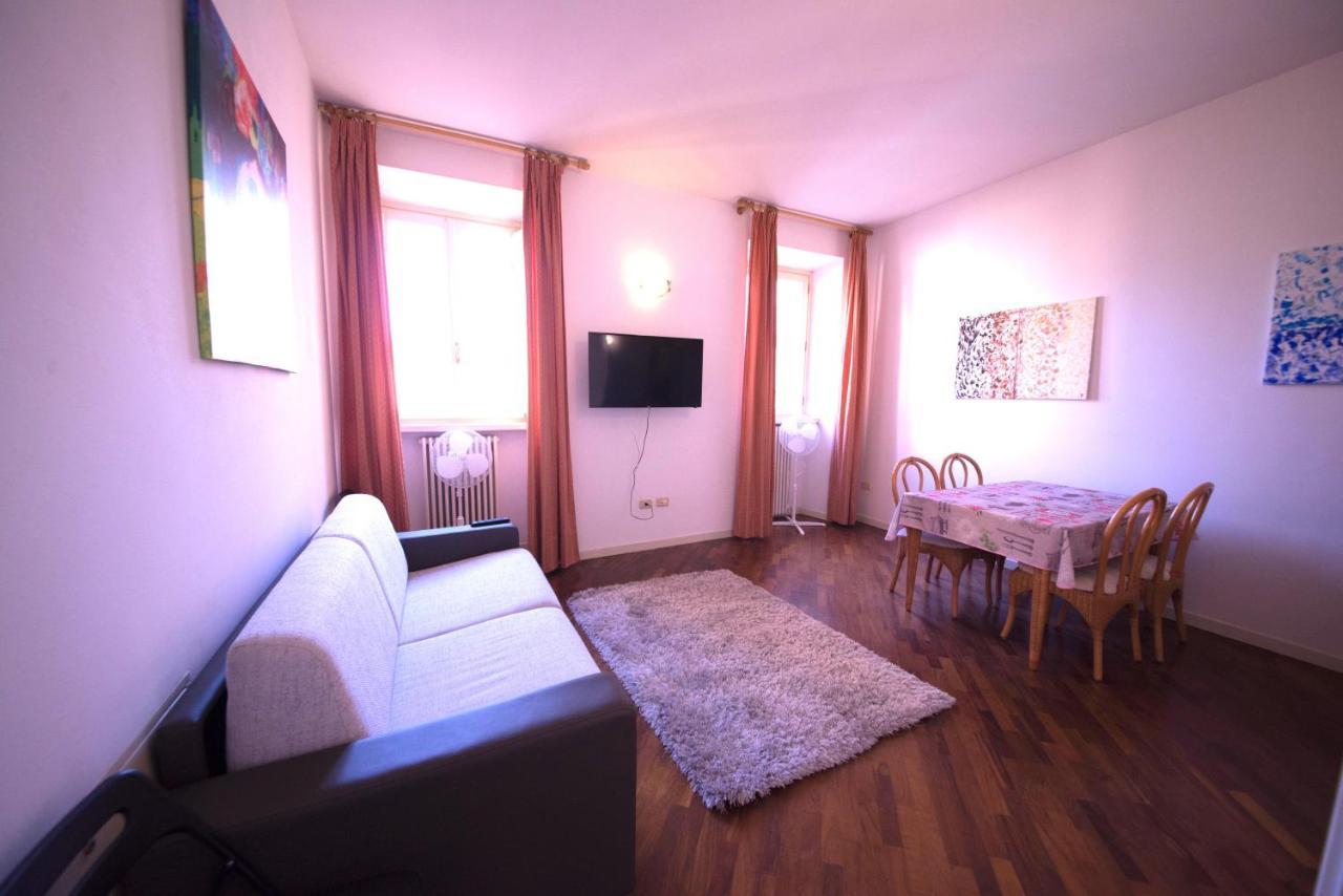 Queen Of The Lake Apartment Riva del Garda Bagian luar foto