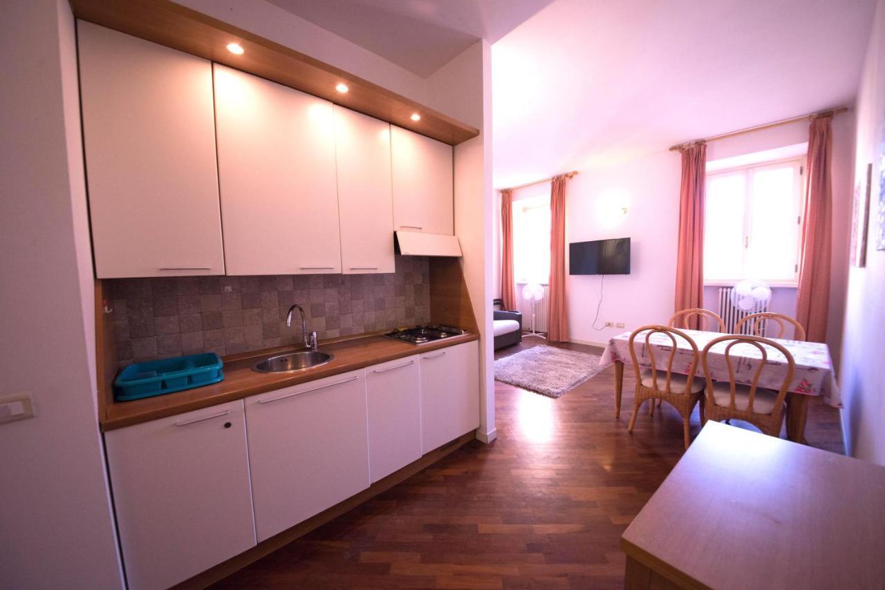 Queen Of The Lake Apartment Riva del Garda Bagian luar foto