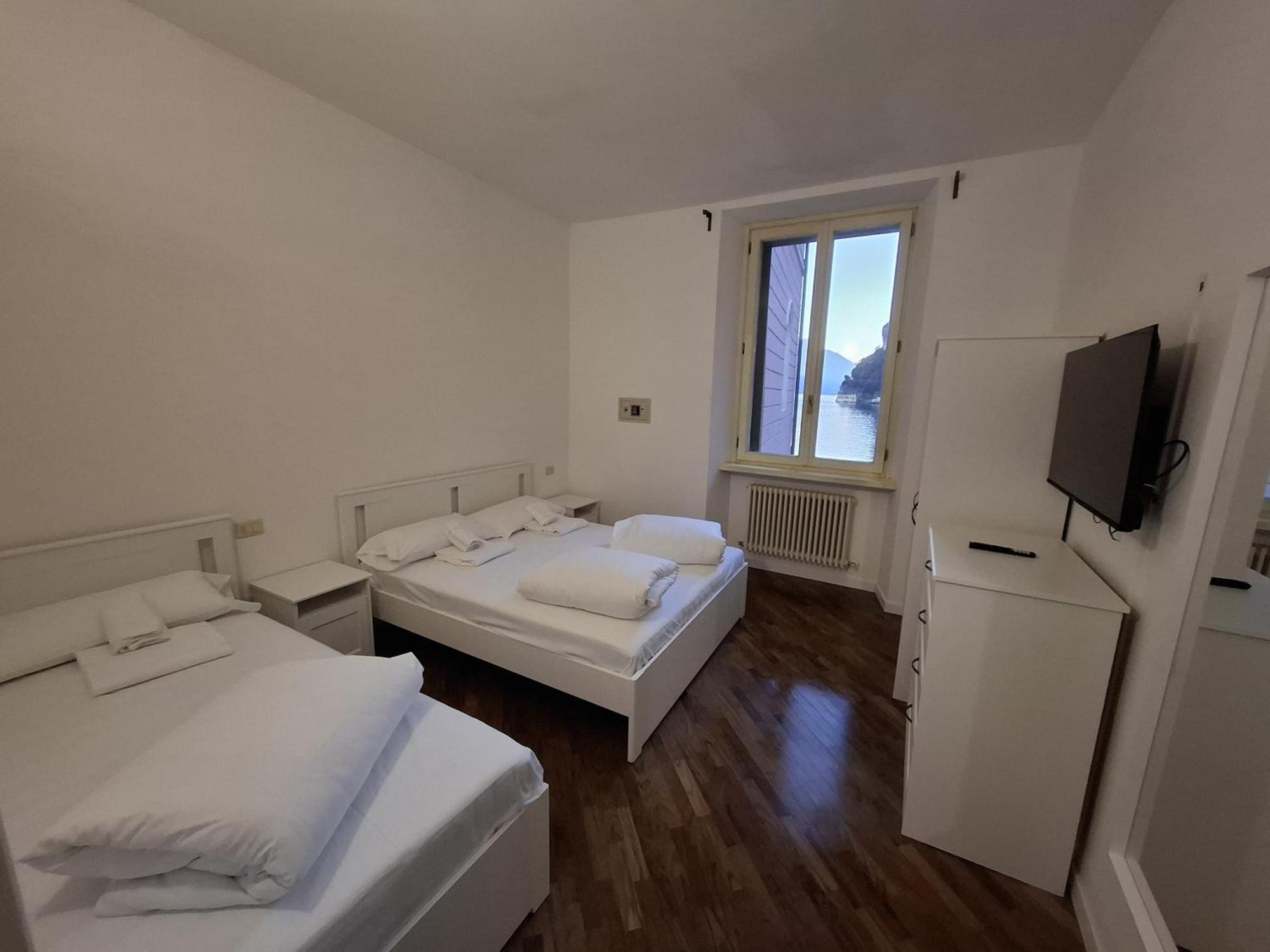 Queen Of The Lake Apartment Riva del Garda Bagian luar foto